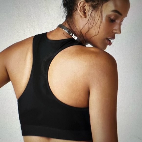 Fabletics black zip up sports bra - Picture 5 of 5